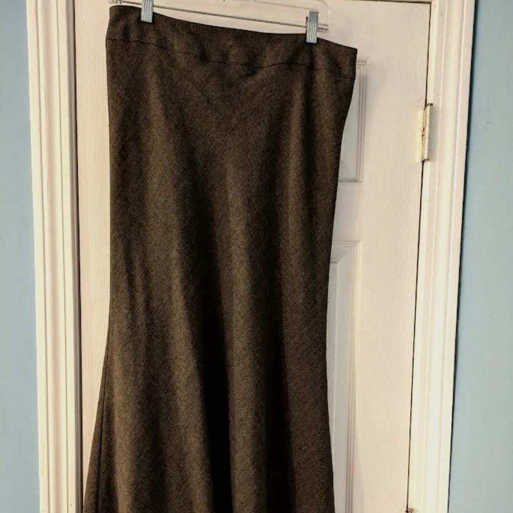 Long Trumpet skirt tweed look